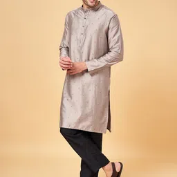 indus route by Pantaloons Men Geometric Embroidered Thread Work Kurta image 3