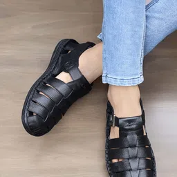 AMBLIN FOREVER Men Leather Comfort Shoe-Style Sandals image 2