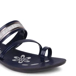 DRACKFOOT Women Printed Slip On One Toe Flats image 2