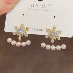 SZN Geometric Studs Earrings image 4