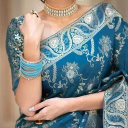 Snofi Creation Ehnic Motifs Woven Design Zari Kanjeevaram Saree-image-56