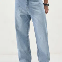 Urbano Fashion Men Loose Relaxed Fit Mid-Rise Light Fade Jeans-picture-4