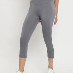 Wearjukebox Women Dry-Fit Cropped Gym Tights image 2