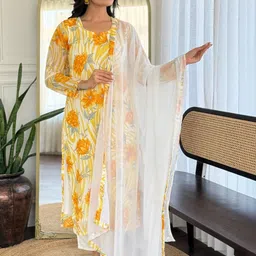 VS MALL Women Floral Printed Calf Length Regular Straight Kurta with Trousers & Dupatta image 3