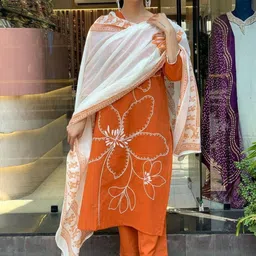 HERE&NOW Women Floral Printed Regular Chanderi Silk Kurta with Trousers & With Dupatta image 2