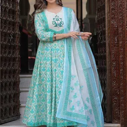 Mizaz Floral Printed Thread Work Anarkali Pure Cotton Kurta With Trousers And Dupatta-image-16