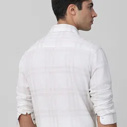 Mufti Men Slim Fit Opaque Checked Casual Shirt image 4