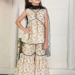 Cutiekins Girls Floral Printed Gotta Patti Sleeveless Kurta with Sharara & Dupatta-picture-23