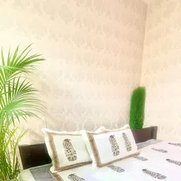 Alankaran designs White & Brown Ethnic Motifs 120 TC King Bedsheet with 2 Pillow Covers image 4