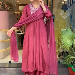 AG TEXTILE Women Floral Printed Empire Thread Work Kurta with Palazzos & With Dupatta image 5