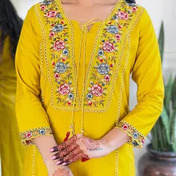 Moda Rapido Floral Yoke Design Tie-Up Neck Thread Work A-Line Kurta Trousers & Dupatta image 3