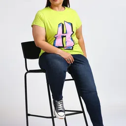 Sizeupp Women Plus Size Regular Fit Mid-Rise Light Fade Jeans image 5