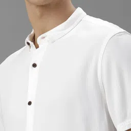 IDENTITI Men Slim Fit Opaque Casual Shirt image 5