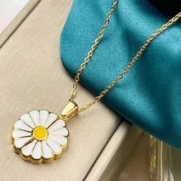 Estailo fashion Gold-Plated Floral Pendants with Chains image 3