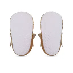 Daizy Girls Stylish shimmer booties image 5