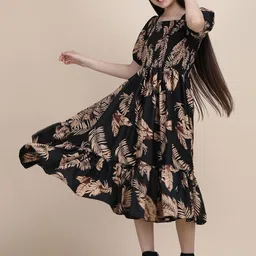 STARWORD Floral Print Crepe Fit & Flare Midi Dress-picture-16