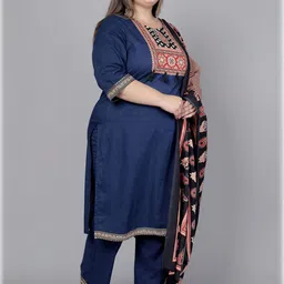 SHRIZA Ethnic Motifs Yoke Design Pure Cotton Kurta with Trousers & Dupatta image 2