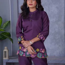 7Tiara Girls Embroidered Regular Sequinned Kurti with Salwar image 5