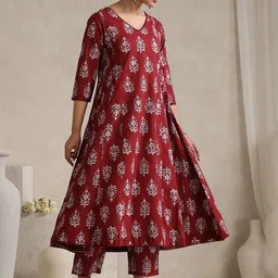 IkDaiya Women Ethnic Motifs Printed Regular Pure Cotton Kurta with Trousers & With Dupatta image 3