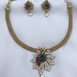 Rangrozo Jewellery Gold-Plated Kundan-Studded & Beaded Jewellery Set image 5