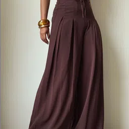 Off Duty India Mid-Rise Wide-Leg Pleated Trousers-picture-22