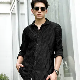 Campus Sutra Comfort Slim Fit Textured Spread Collar Casual Shirt-picture-28