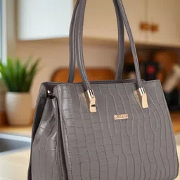 Nicoberry Oversized Structured Shoulder Bag with Tasselled-picture-15