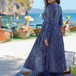 ATOXIC Women Ethnic Motifs Printed Tiered Chanderi Cotton Kurta with Trousers & With Dupatta image 3