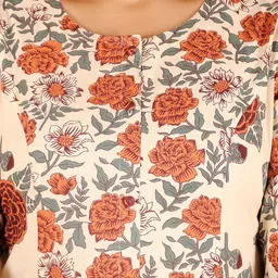 Aramya Women Floral Printed Regular Patchwork Pure Cotton Kurta with Palazzos image 3