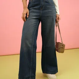 LIMEROAD Women Regular Fit Mid-Rise Light Fade Jeans-image-97