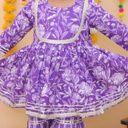 Vastrarth Girls Floral Printed Regular Gotta Patti Pure Cotton Kurti with Sharara image 4