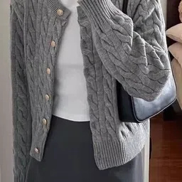 StyleCast Women-image-26