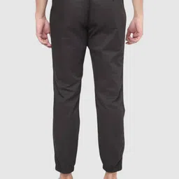 GAP Men Mid-Rise Regular Joggers image 5