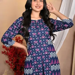 Moktika Women Abstract Printed Round Neck Cotton Top-picture-13