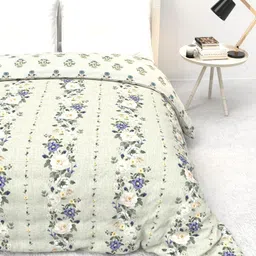 THE WHITE MOSS Green & Cream Reversible Floral Printed Microfiber 150 GSM Single Bed Quilt image 4