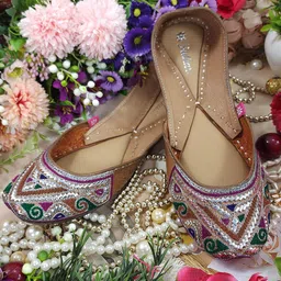 Fulkari Women Embellished Ethnic Mojaris Flats-picture-22