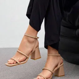 KDB FASHIONS Leather Block Heel Sandals with Buckles image 4