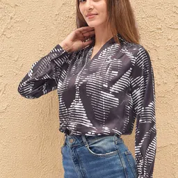 DressBerry Print Crepe Top-picture-34