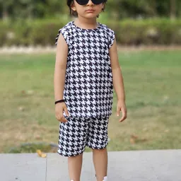 YK Kids Checked T-shirt With Shorts-picture-45