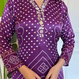 J.KANJI Women Bandhani Printed Thread Work Kurta With Trousers & Dupatta Kurta Sets image 3