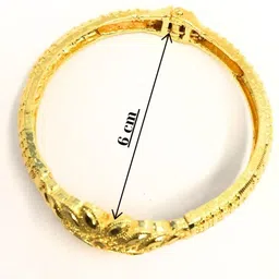 Jewelry Miguel Gold Alloy Bracelet image 2
