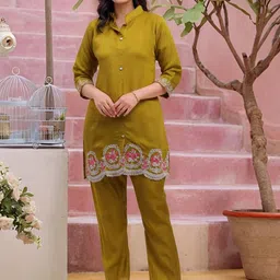 Ziva Fashion Embroidered Shirt Collar Neck Tunic With Trousers Co-Ords-picture-18