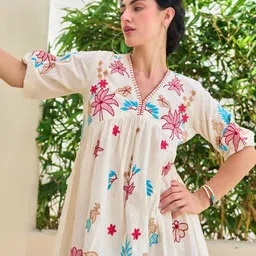 ZUMMER Embroidered Puff Sleeve Cotton Empire Dress-picture-56