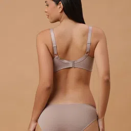 Soie Non-Padded Underwire Lacy Bra with Mid rise Brief Set image 3