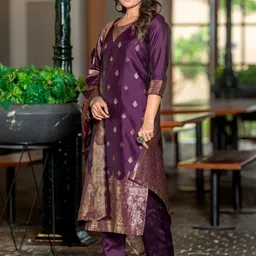 Twika Women Regular Kurta with Trousers & Dupatta image 4