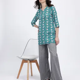 Anouk Rustic Floral Printed V-Neck Straight Kurti image 3
