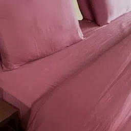 Oyvu Maroon 300 TC King Bedsheet with 2 Pillow Covers image 5