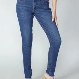 Novio Women Comfort Slim Fit High-Rise Light Fade Stretchable Jeans-picture-28