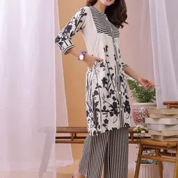 KALINI Printed Mandarin Collar Neck Top With Trousers Co-Ords image 3