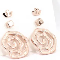 VAGHBHATT Classic Studs Earrings image 3